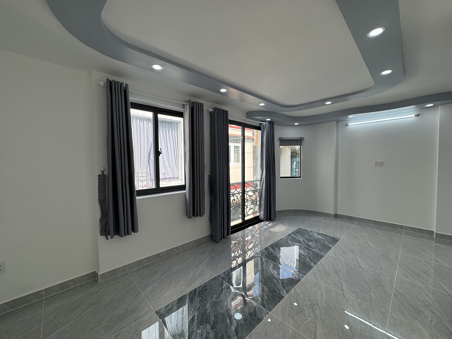 Siêu phẩm biệt thự mini góc 2 mặt tiền, 3 lầu, xây mới 100%, hẻm đẹp khu cao cấp Lê Văn Sỹ, Quận 3